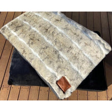 Load image into Gallery viewer, Dream Pet Bed - Frosted