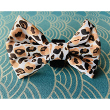 Load image into Gallery viewer, Boss + Boo - Luxe Leopard Bow Tie
